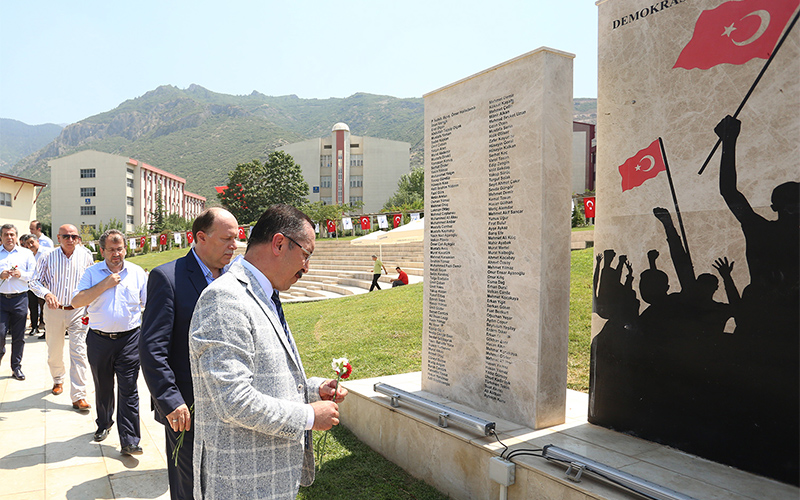 PAÜ’de 15 Temmuz Demokrasi ve Milli Birlik Günü töreni düzenlendi