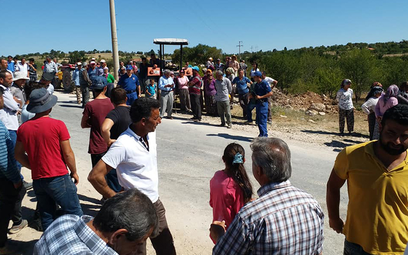 Uzunpınarlılar, su kaynağının Karahayıt’a bağlanmasına karşı çıkıyor