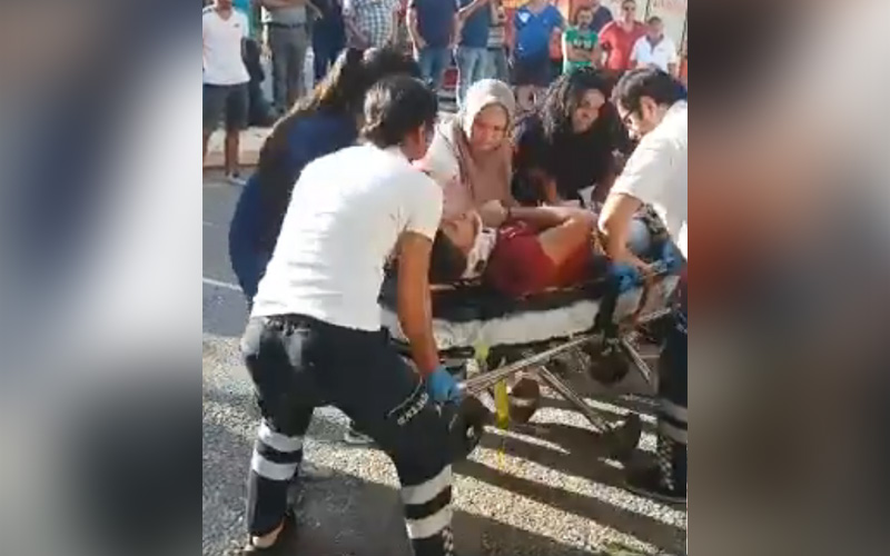 Araçtan yaralı çıkarıldı
