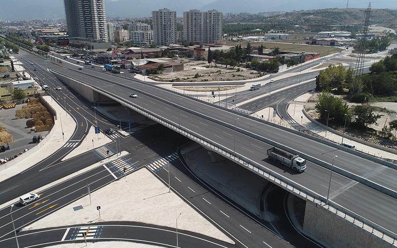 Büyükşehir’den trafiği rahatlatacak milyonluk yatırımlar