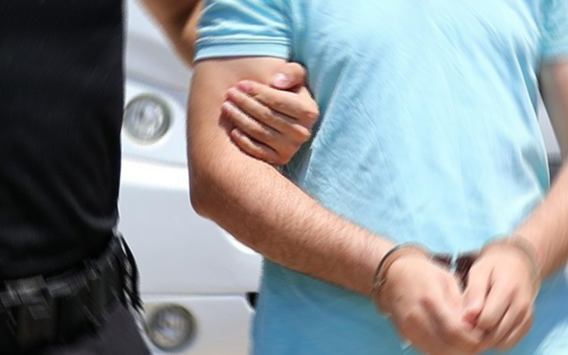 Tartıştığı eşini boğarak öldüren zanlı tutuklandı