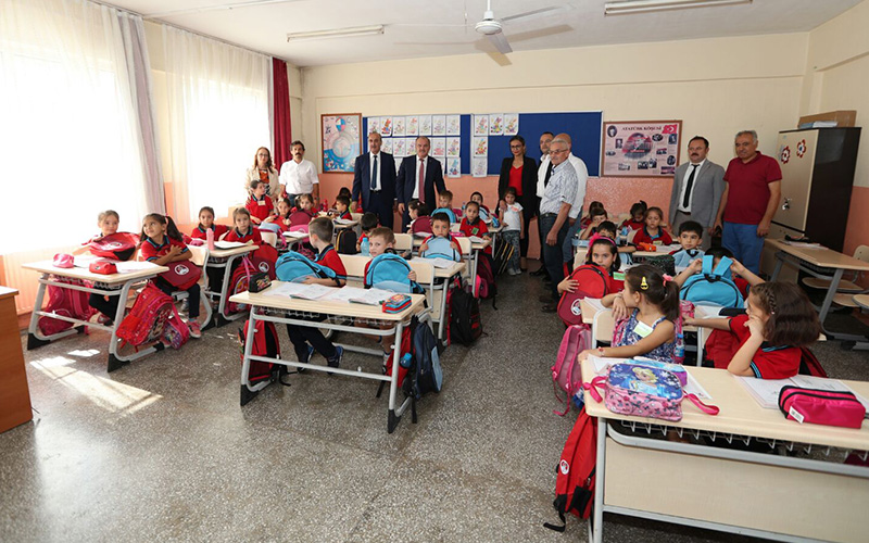 Pamukkale Belediyesi 6 bin öğrenciyi sevindirdi
