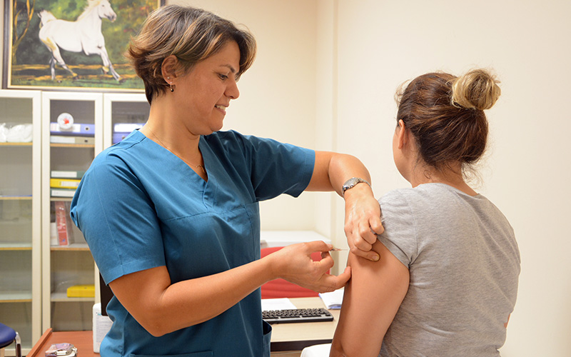 PAÜ’de erişkin aşı merkezi açıldı