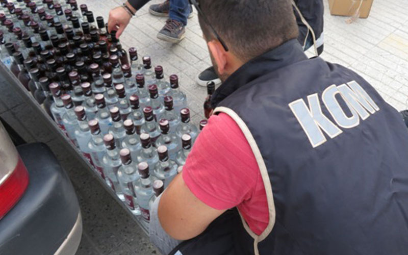 Sahte içkiden zehirlenen 4 İranlı’dan 2’si öldü