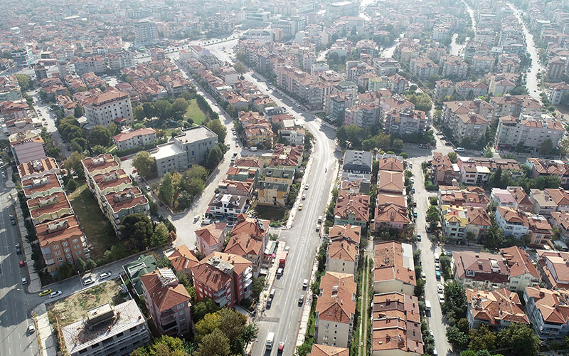 Pamukkale Belediyesi Tokat Caddesi’ni yeniledi