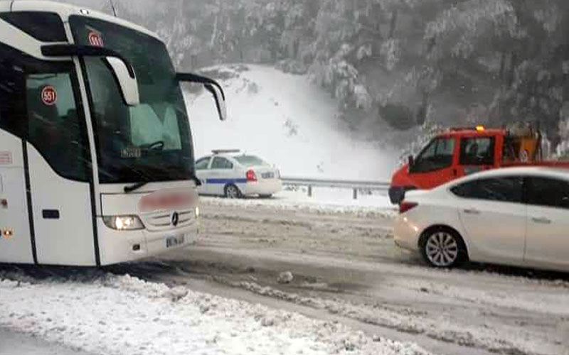 Yoğun karda otobüsler terminalde bekletilecek