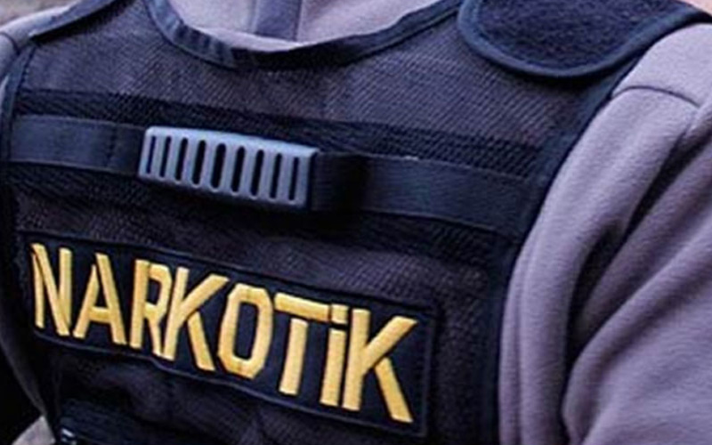 İnşaatta saklanan uyuşturucu ele geçirildi, 5 kişi yakalandı