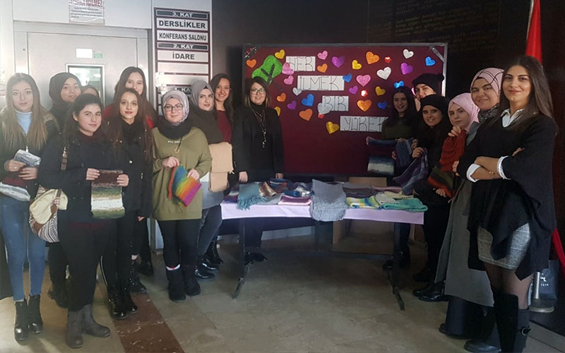 Pamukkale Üniversitesi’nden köy okullarına gönül köprüsü