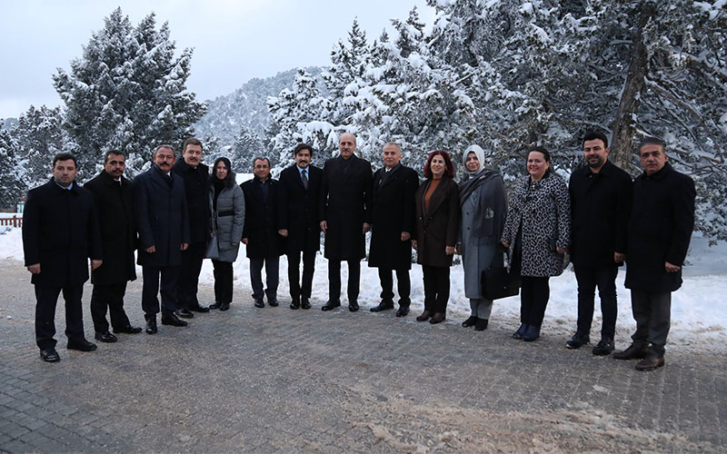 Kurtulmuş’tan Teleferik ve Bağbaşı Yaylası’na övgü