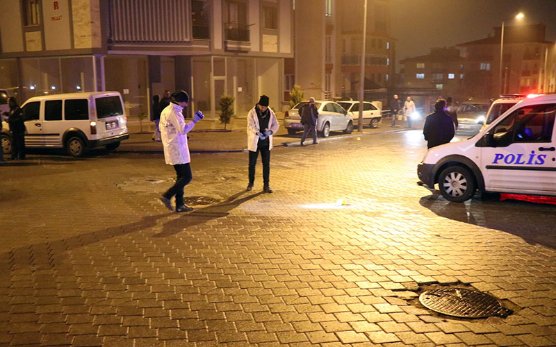 Denizli’de silahlı kavga: 1’i ağır 2 yaralı
