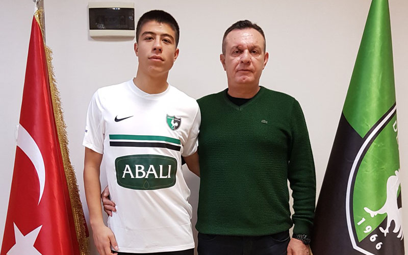 Denizlispor Alihan ile 4,5 yıllık sözleşme imzaladı