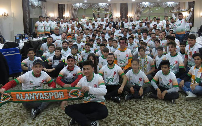 Demir’i hedef alan Alanyaspor yöneticisine yanıt Alanyalı gençlerden