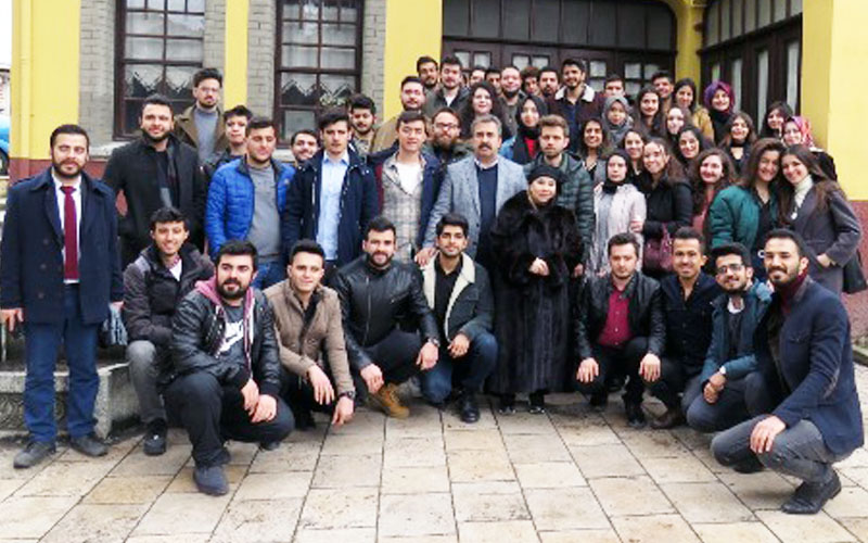 Demir, Alanyalı gençler ile Bedia Akartürk’ü buluşturdu