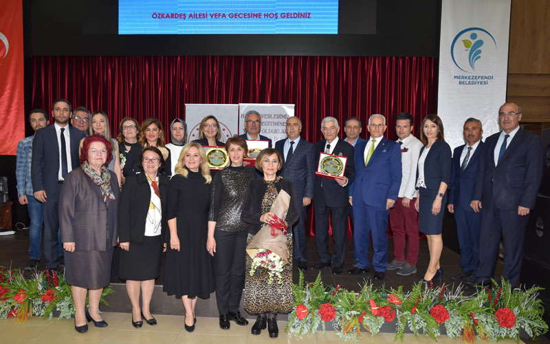 Özkardeş Ailesi’ne teşekkür gecesi