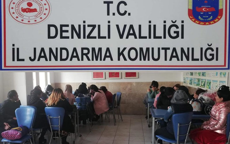 Eğlence mekanlarında 20 yabancı uyruklu kadın yakalandı