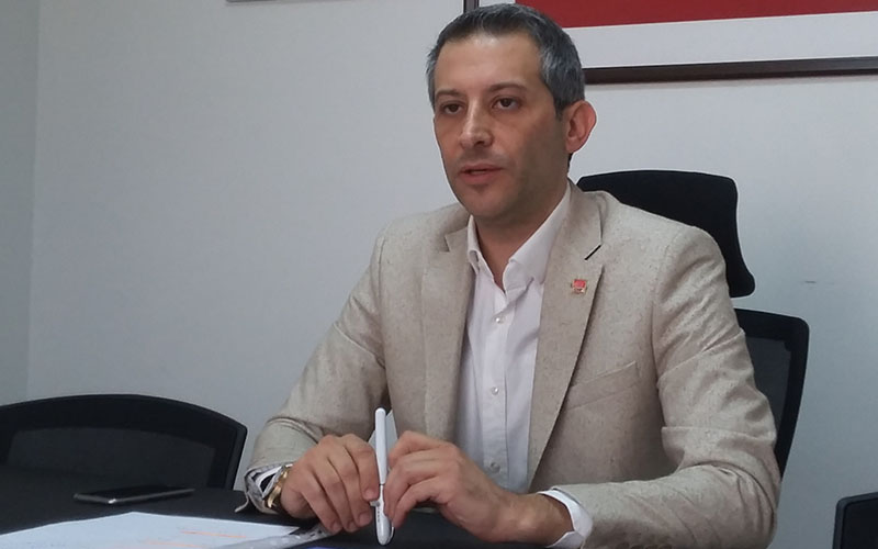 Akbaba’dan Ayhan’a yanıt: Utanç verici, basit, ucuz bir üslup