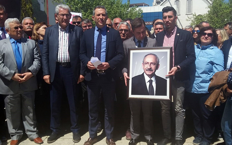 Kılıçdaroğlu’na saldırı, Bayramyeri Meydanı’nda protesto edildi