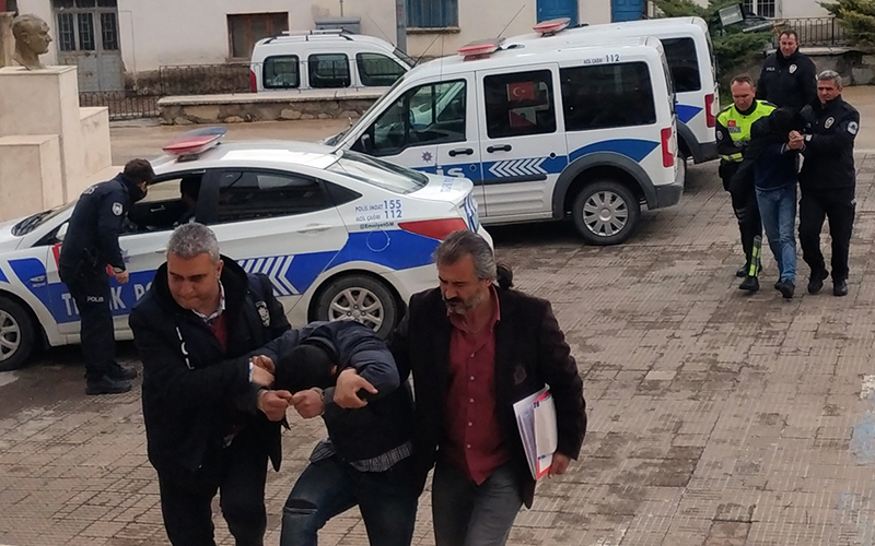 Şüphe üzerine durdurulan araçtan uyuşturucu çıktı