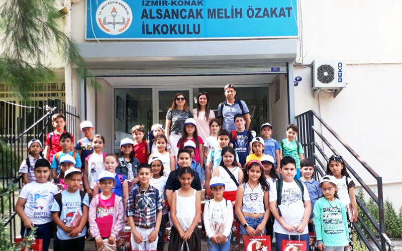 Buldan Kadıköy İlkokulu öğrencileri, İzmirli mektup kardeşleriyle tanıştı