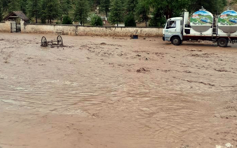 Bir sel haberi de Acıpayam’dan geldi