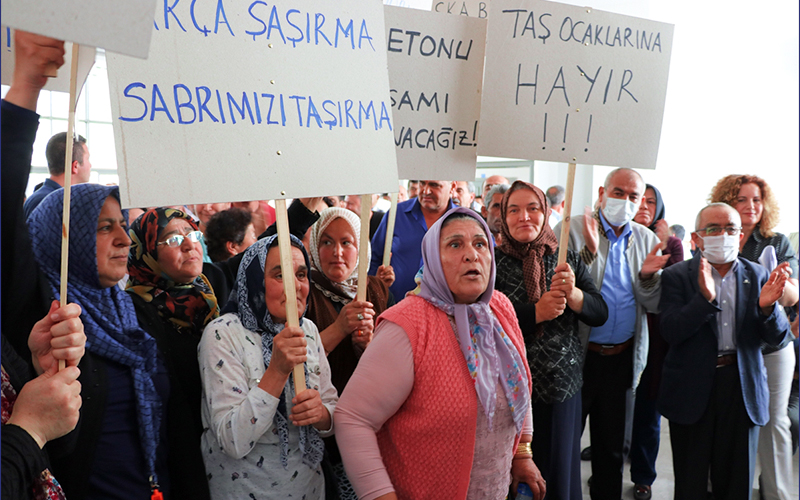 Akça’nın Beton Tesisi önünde protesto