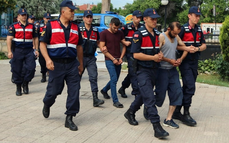 Döverek öldürme olayının 4 şüphelisi tutuklandı