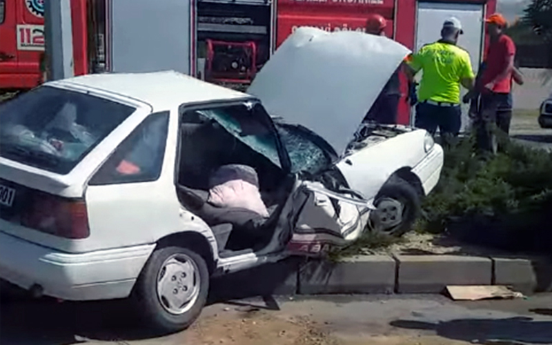 Denizli’de otomobil refüje çıktı: 5 yaralı