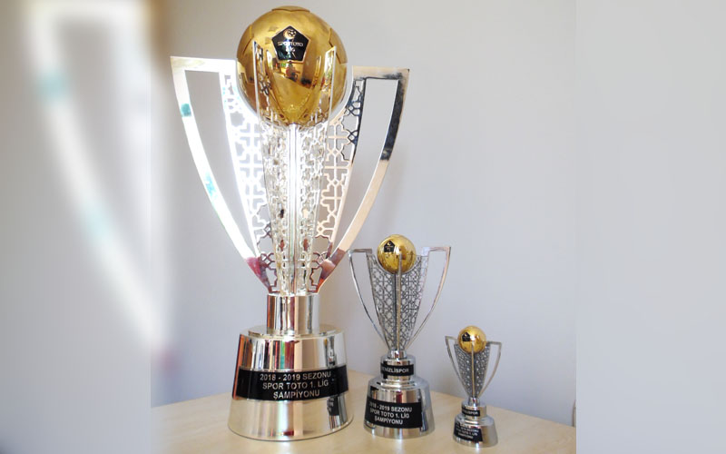 Denizlispor’un şampiyonluk kupası satışlarına yoğun ilgi