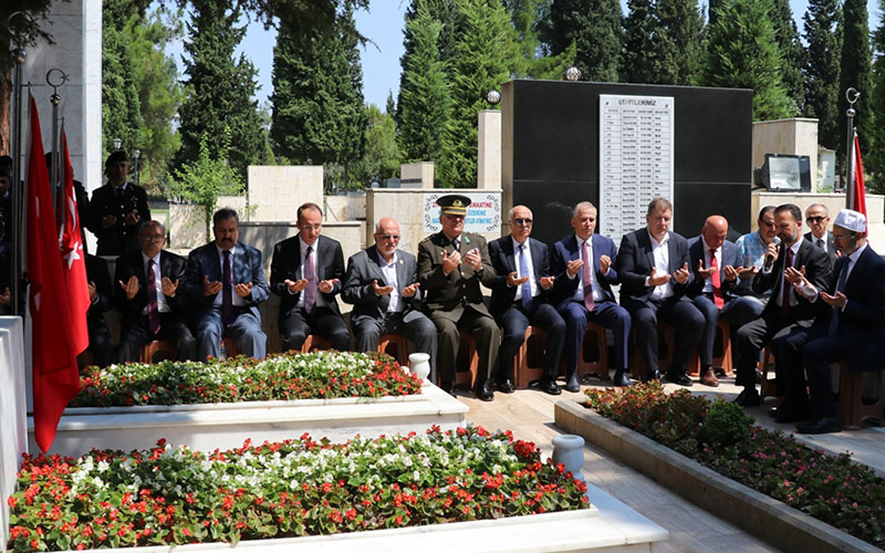 Protokolünden Şehitlik ziyareti