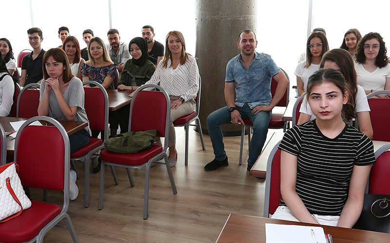 Merkezefendi’de yabancı dil kursları başladı