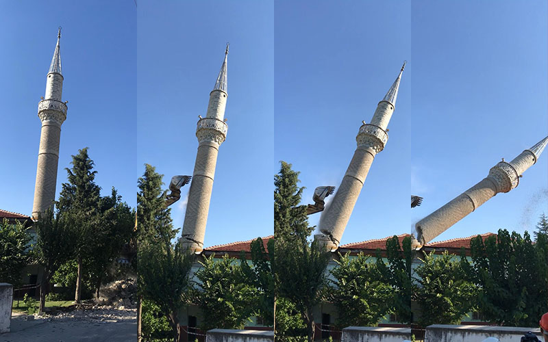 Depremde hasar gören minare yıkıldı