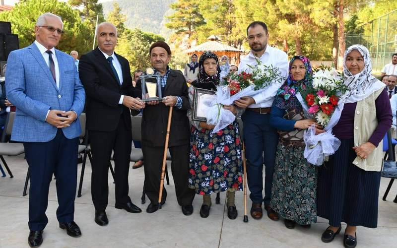 Denizli’de Naile Mehmet Uyanık Anadolu Lisesi öğretime açıldı