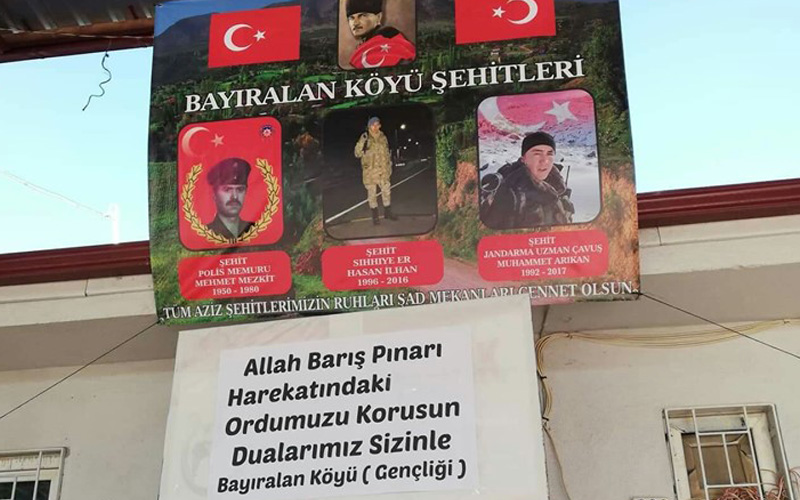 Bayıralanlılar, şehitlerini unutmadı