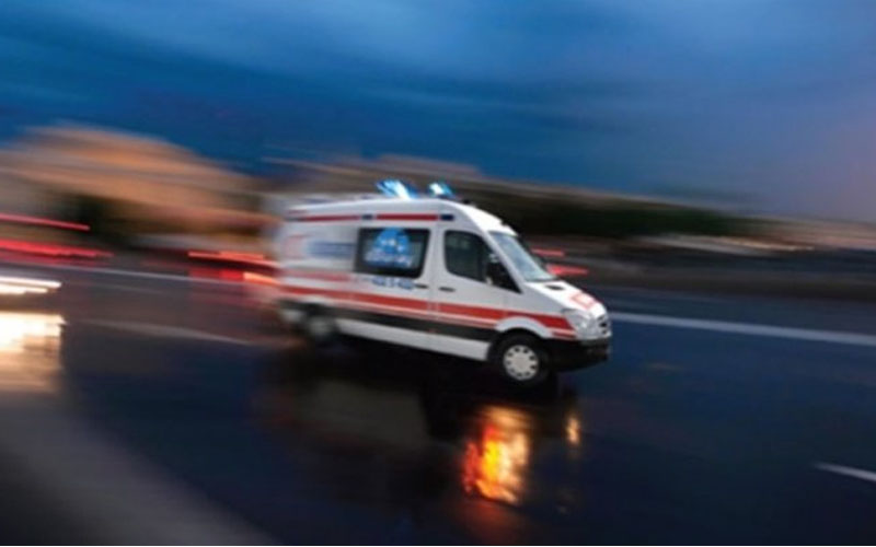 Otomobilin çarptığı genç ağır yaralandı
