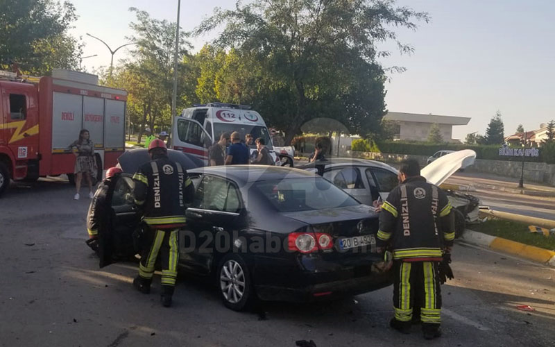 2 otomobil çarpıştı: 6 yaralı