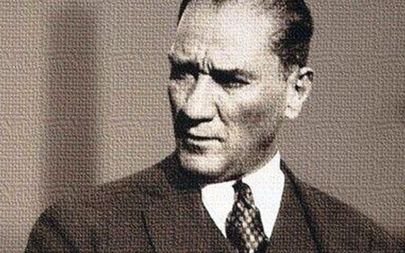 Atatürk’ü sevgi, saygı ve 81 yıllık özlemle anıyoruz