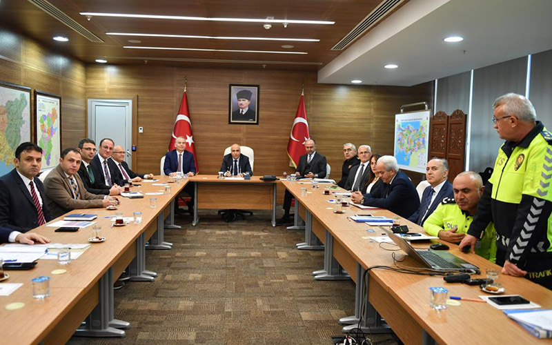 Trafik güvenliği toplantısında kış önlemleri görüşüldü