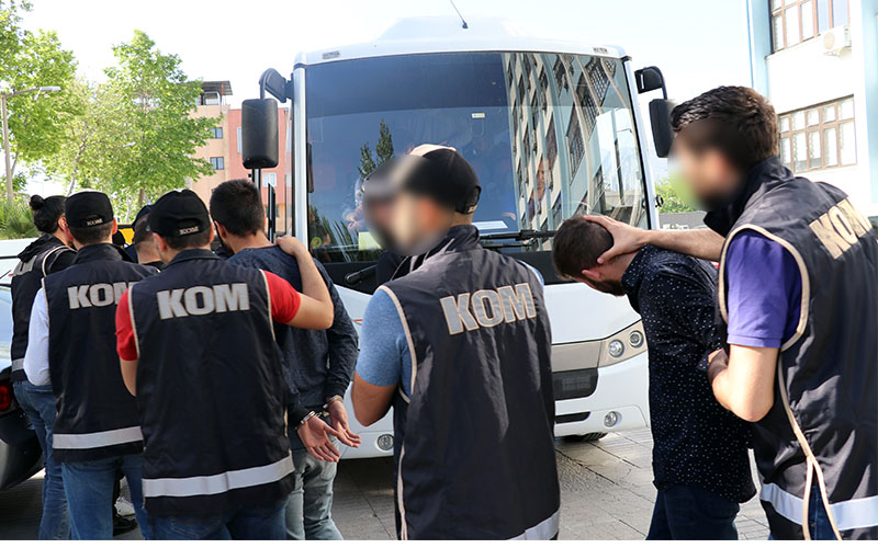 17 FETÖ/PDY’li ve 2 PKK’lı yakalandı