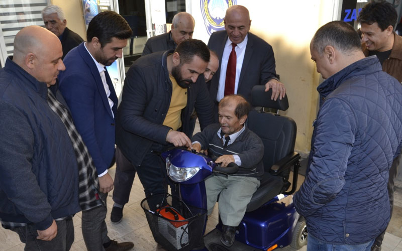 Engelliler Günü’nde akülü araca kavuştu