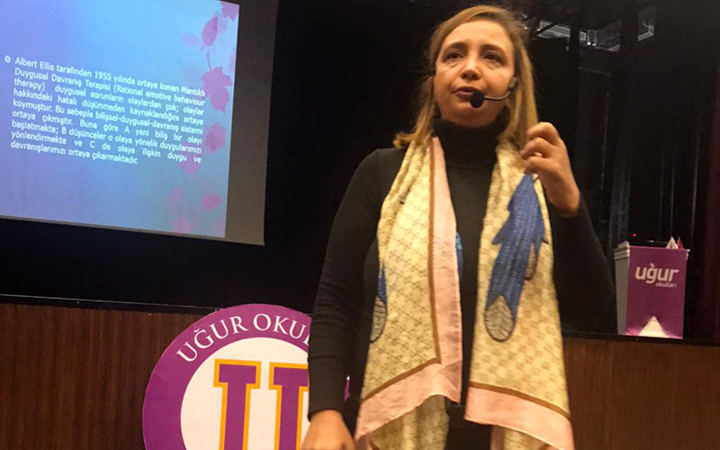 Uğur Okullarından velilere “çocuğumun dünyası” semineri