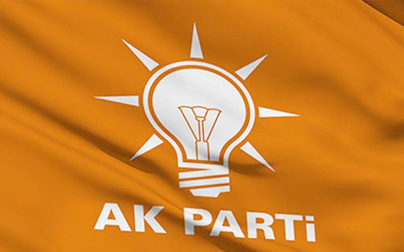 AK Parti’de 4 ilçe başkanı istifa etti