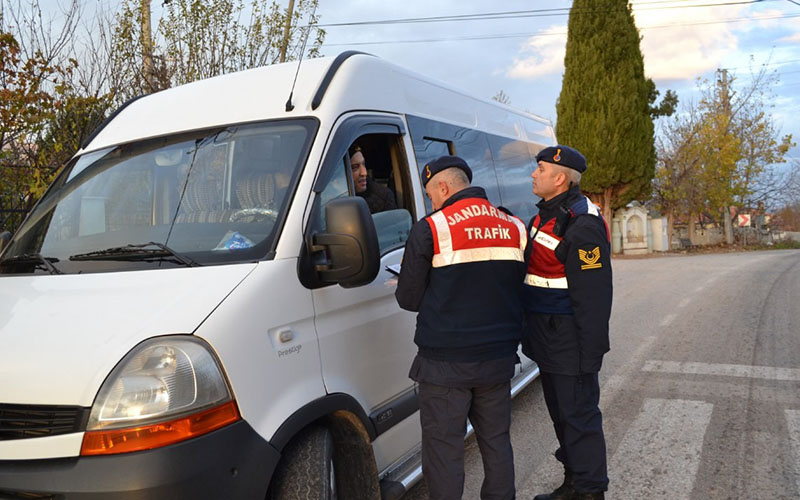 Jandarmadan okul servislerine denetim