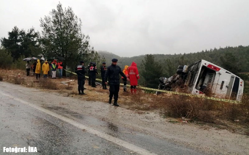 Zıpır rampasında trafik kazası: Ölü ve yaralılar var