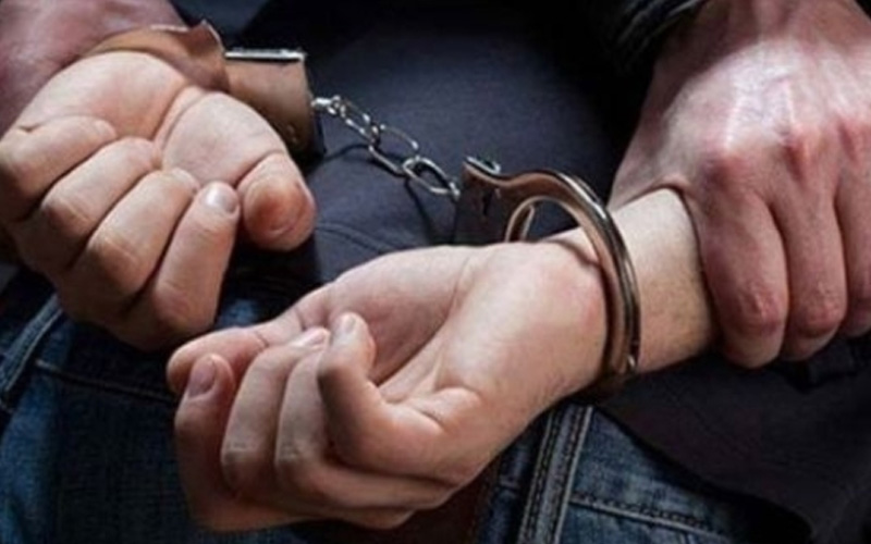 Ev sahibinin 40 bin liralık altınını çaldı