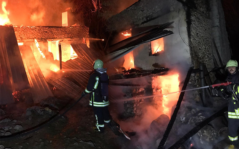 Muğla’daki yangın Denizli itfaiyesinin yardımıyla söndürüldü