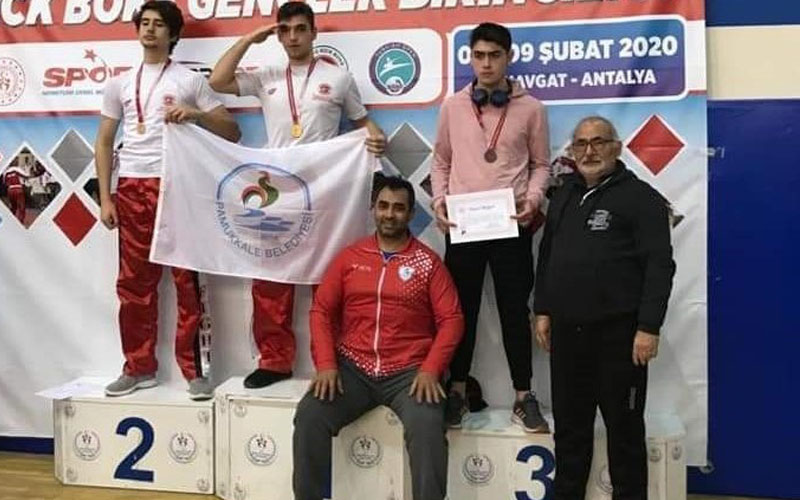 Denizlili Ahmet Burak Kick Boks’ta Türkiye Şampiyonu oldu
