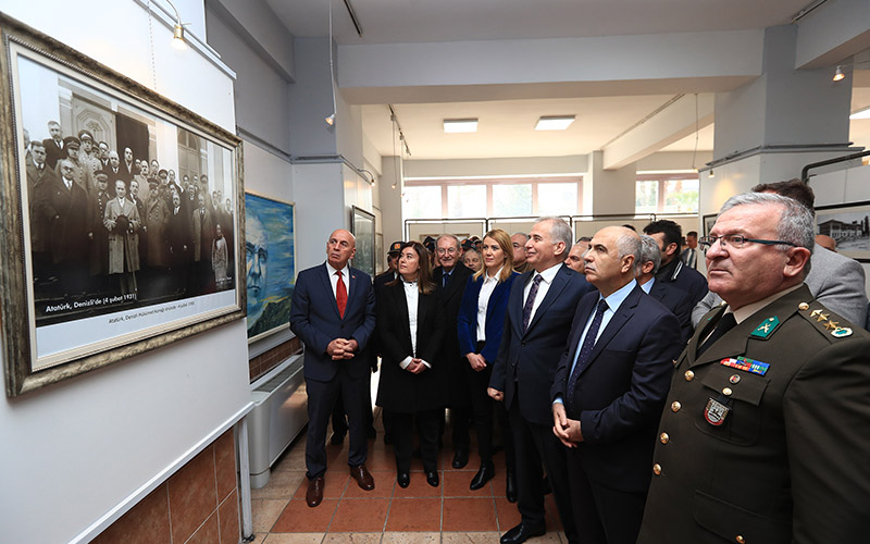 Tarihi fotoğraflarla Atatürk’ün Denizli ziyareti sergisi
