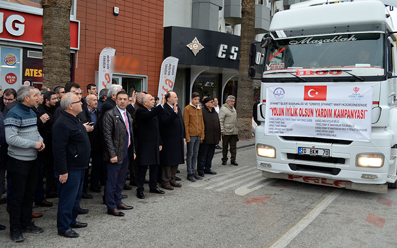Denizli’den İdlib’e 7 tır dolusu yardım gönderildi