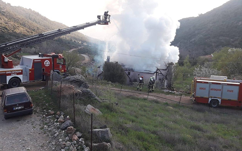 Büyükşehir İtfaiyesi, bayramda 73 olaya müdahale etti