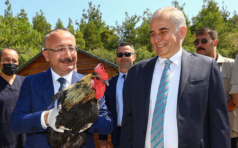 Vali Atik ve Başkan Zolan’dan sevimli dostlara ziyaret